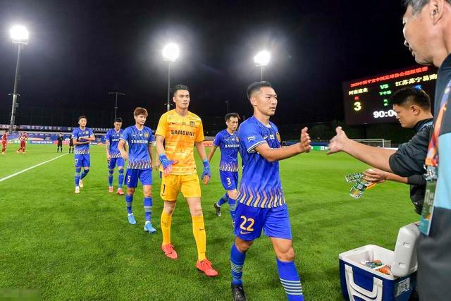 德泽尔比：我为球队失利感到遗憾；坚信本赛季不会面临降级危机